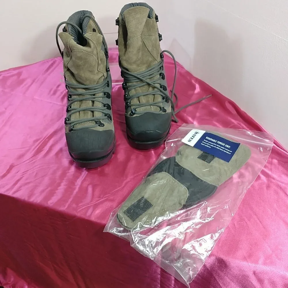 BATES MENS SZ 6R TORA BORA ALPINE HIKING BOOTS MODEL #E03600C